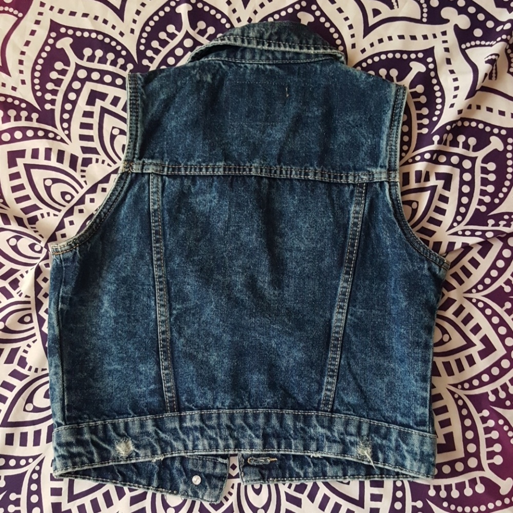 Jean Vest - Picture 2 of 5